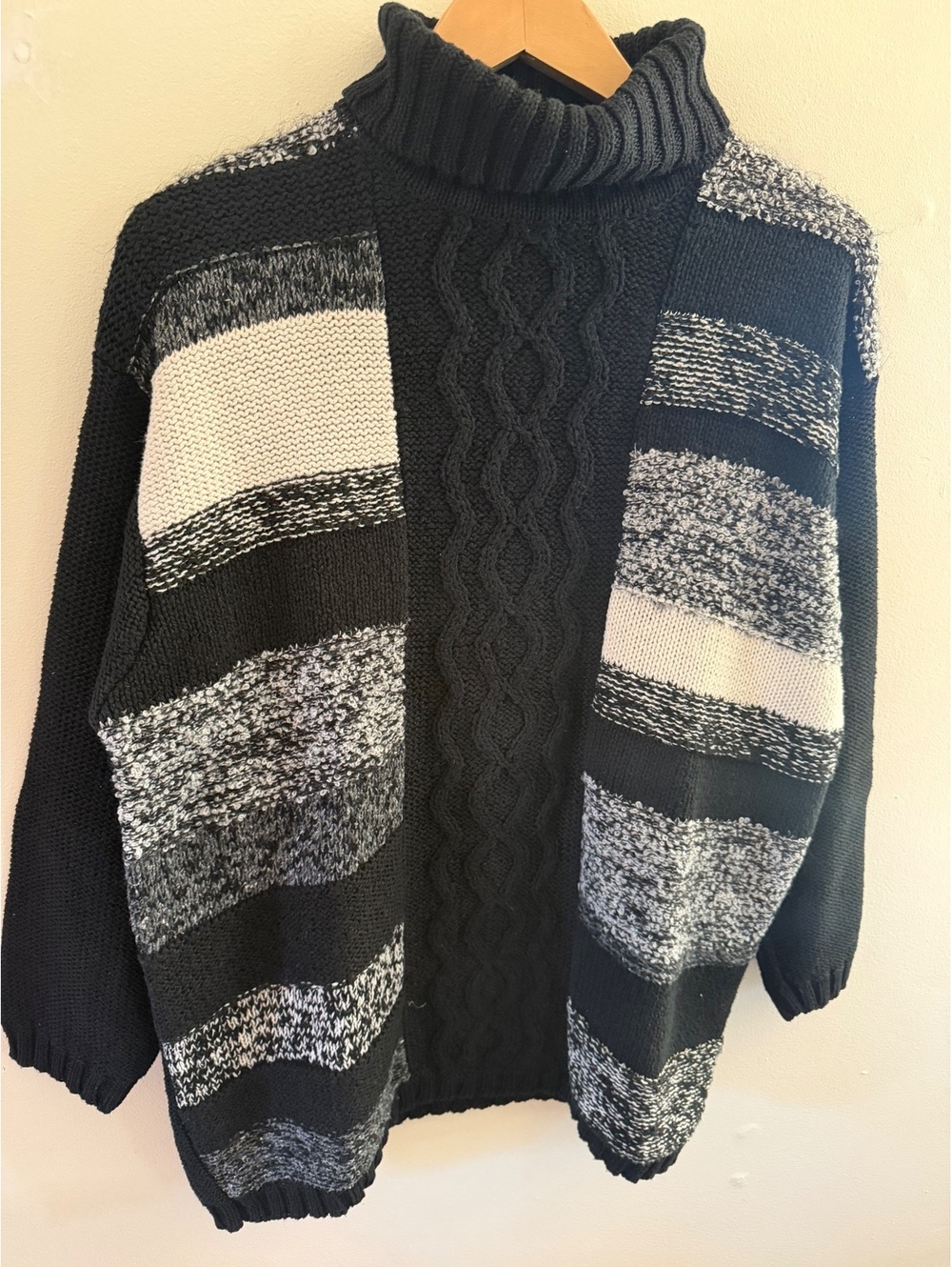 Liz Claiborne Black and White Colorblock Cotton/Ramie Sweater Size Large